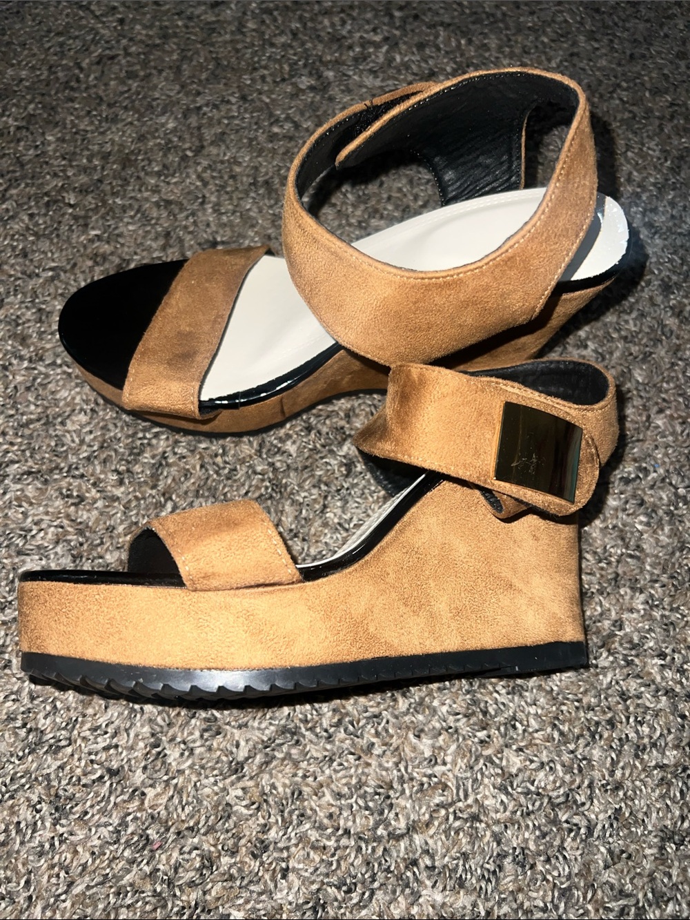 SHEIN Tan Suede Platform Wedge Sandals with Gold Accent